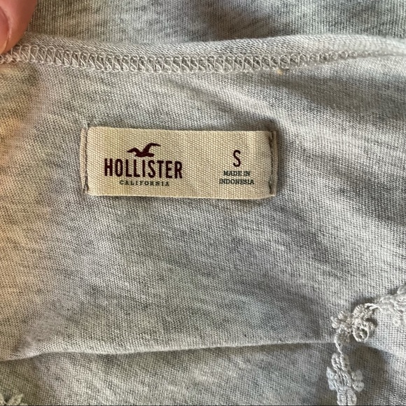 Hollister Gray Crop Top - Picture 2 of 6
